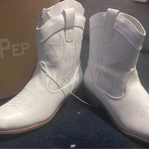White Western Ankle Booties - Women's Fashion Cowboy Boots